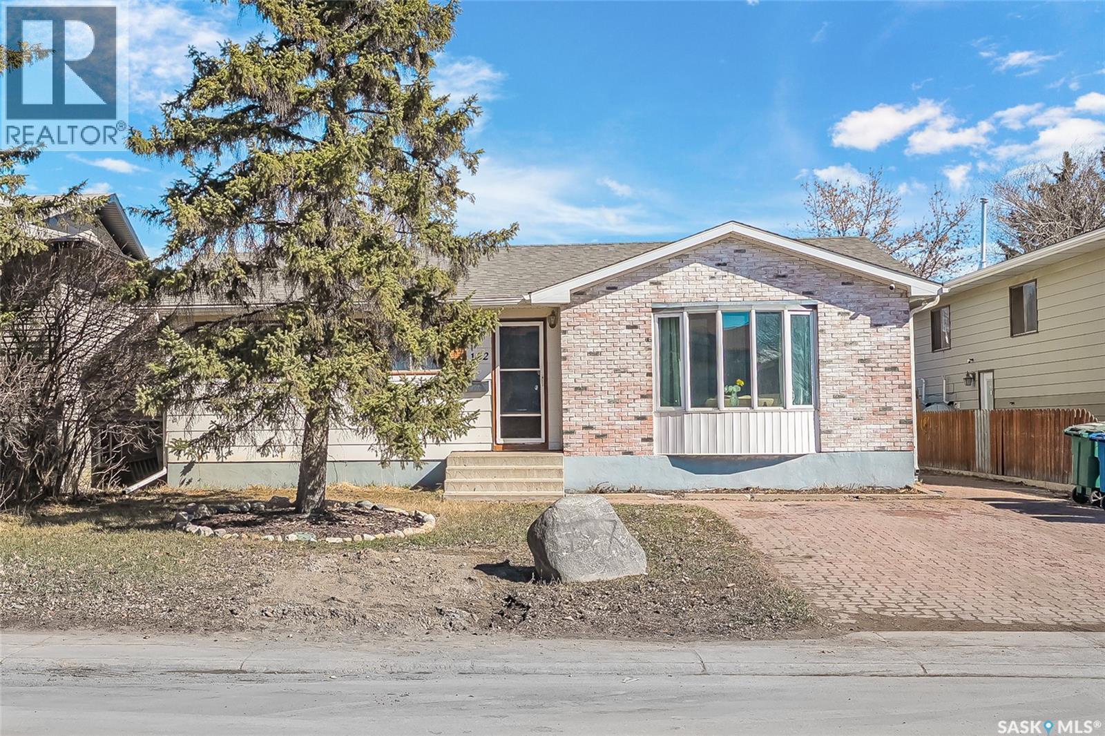122 Clancy Drive, Saskatoon, SK - Outdoor