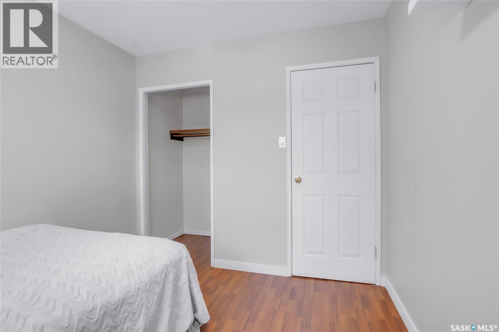 122 Clancy Drive, Saskatoon, SK - Indoor Photo Showing Bedroom