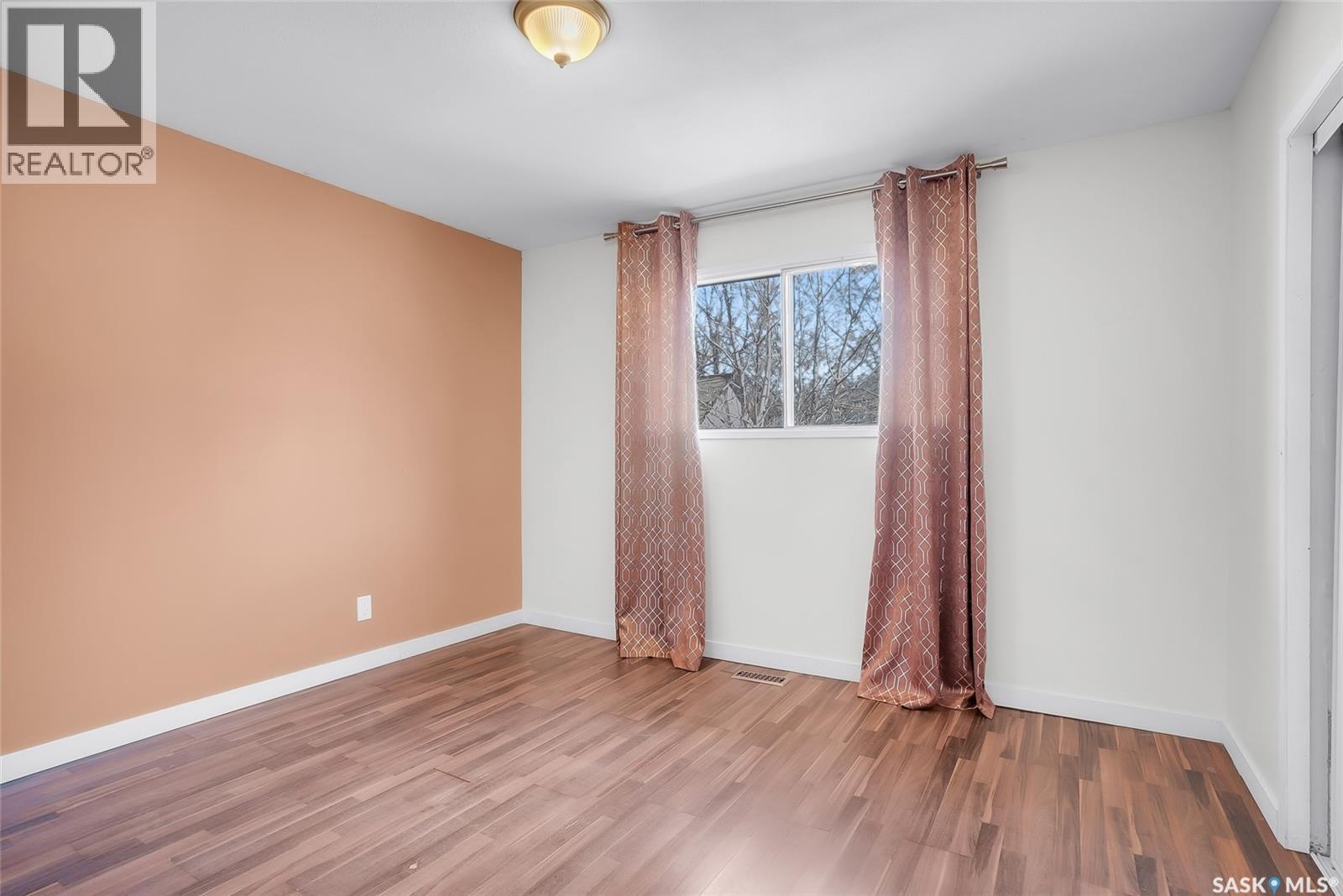 122 Clancy Drive, Saskatoon, SK - Indoor Photo Showing Other Room