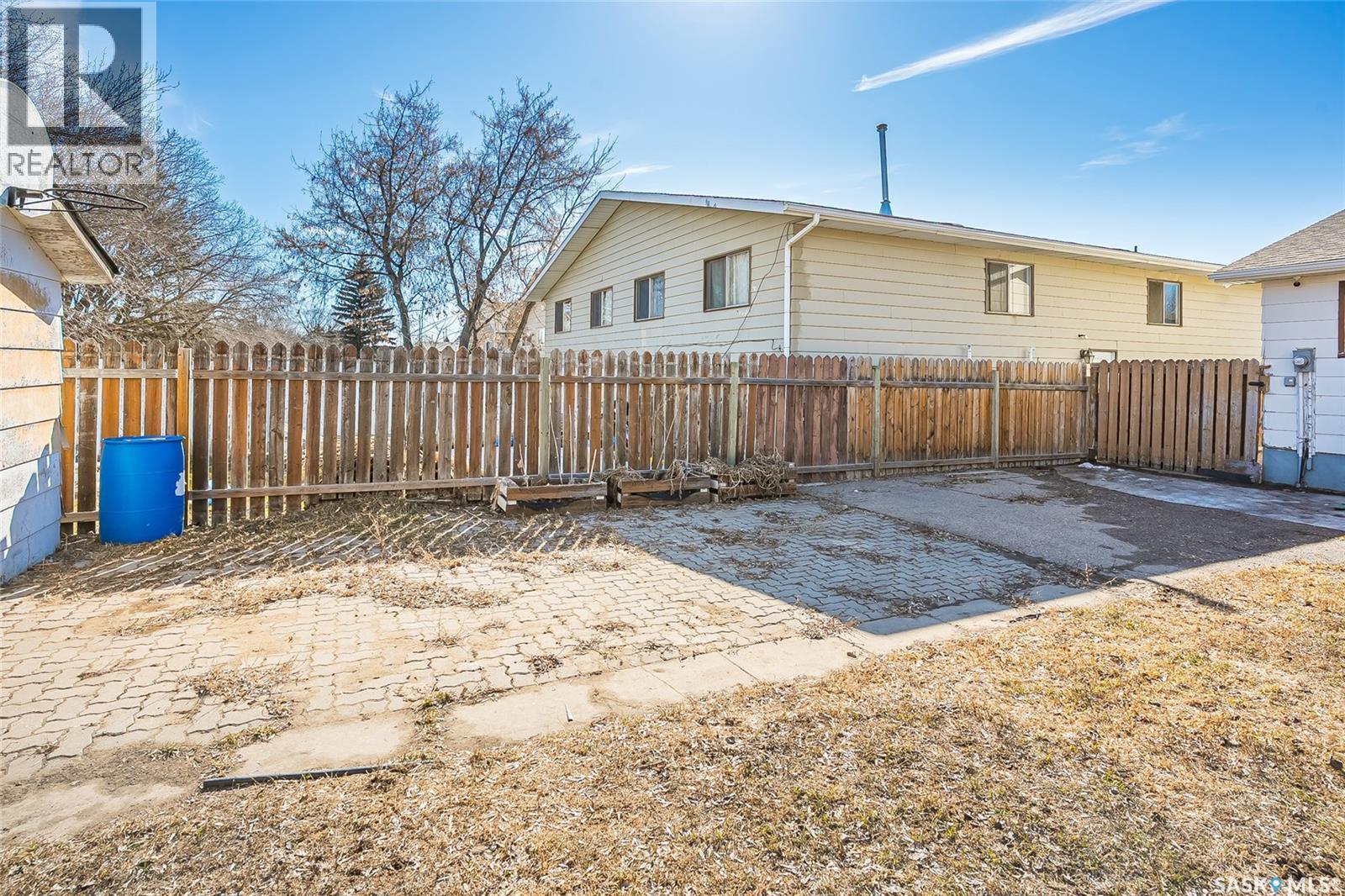 122 Clancy Drive, Saskatoon, SK - Outdoor