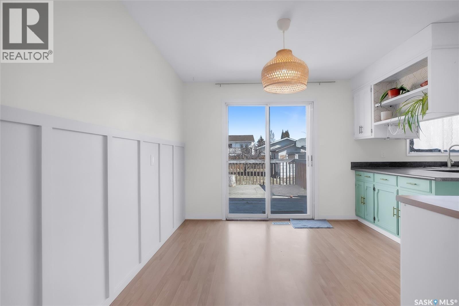 122 Clancy Drive, Saskatoon, SK - Indoor Photo Showing Other Room