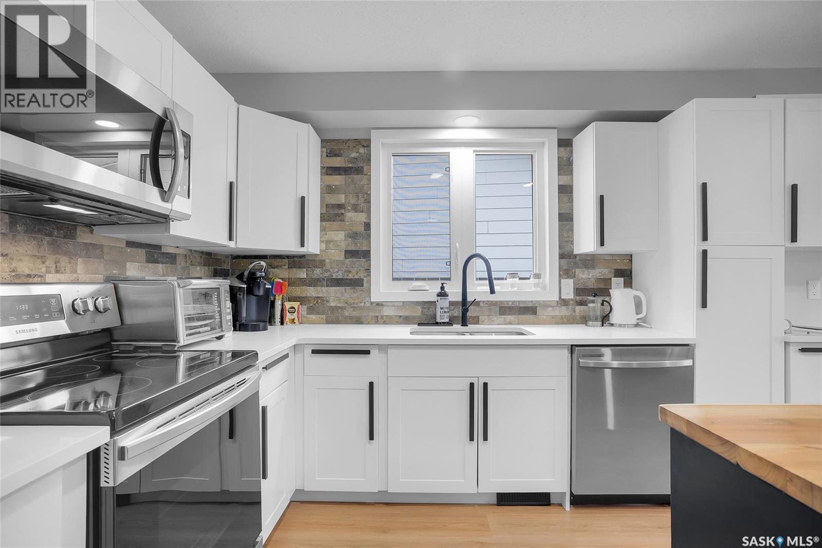 62 Roborecki Terrace, Saskatoon, SK - Indoor Photo Showing Kitchen