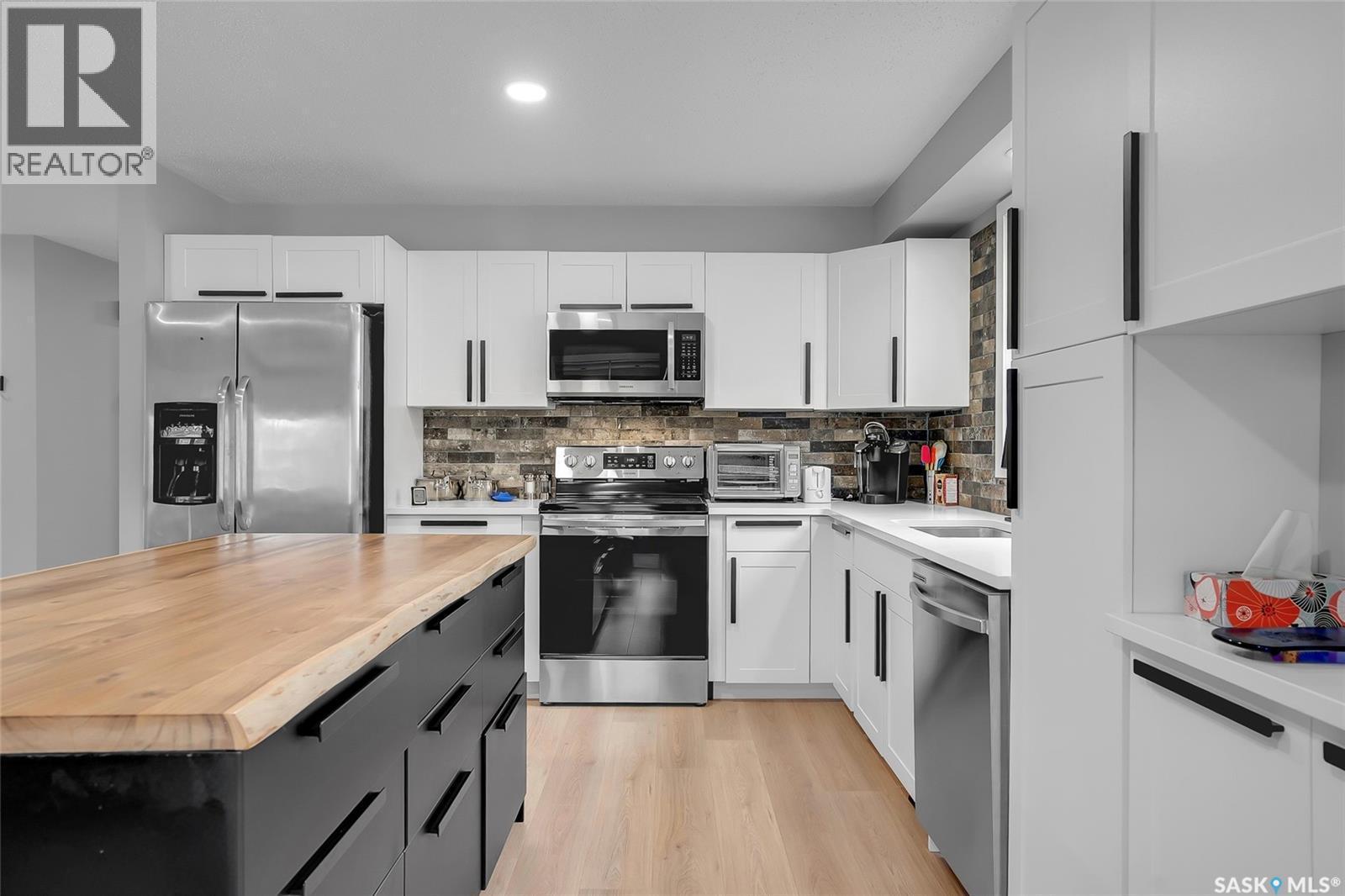 62 Roborecki Terrace, Saskatoon, SK - Indoor Photo Showing Kitchen With Stainless Steel Kitchen