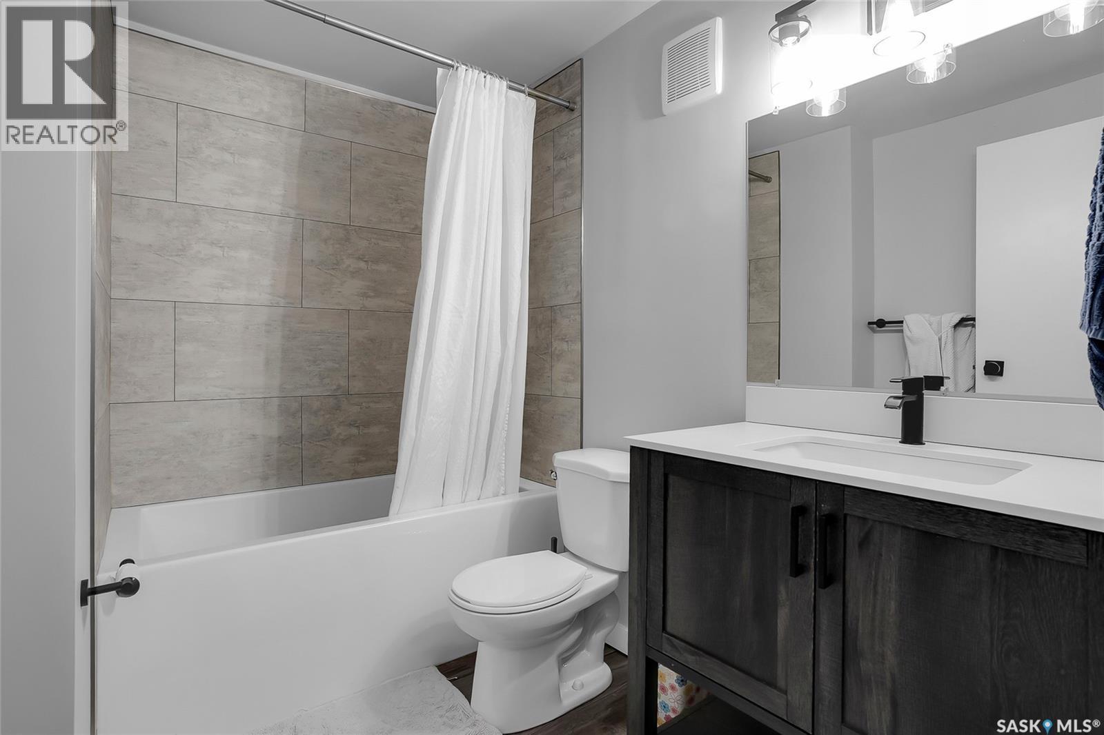 62 Roborecki Terrace, Saskatoon, SK - Indoor Photo Showing Bathroom