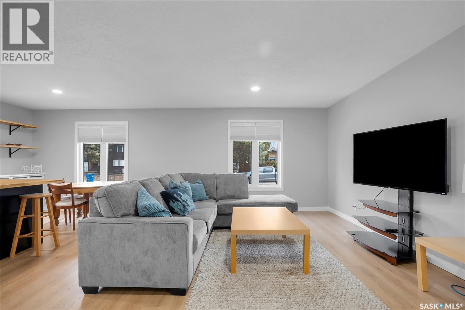 62 Roborecki Terrace, Saskatoon, SK - Indoor Photo Showing Living Room