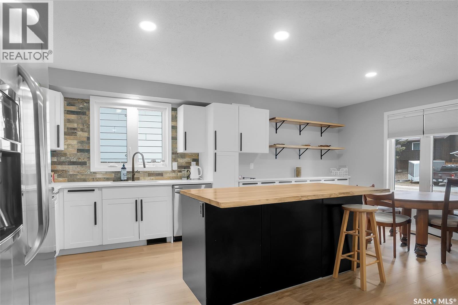 62 Roborecki Terrace, Saskatoon, SK - Indoor Photo Showing Kitchen With Upgraded Kitchen