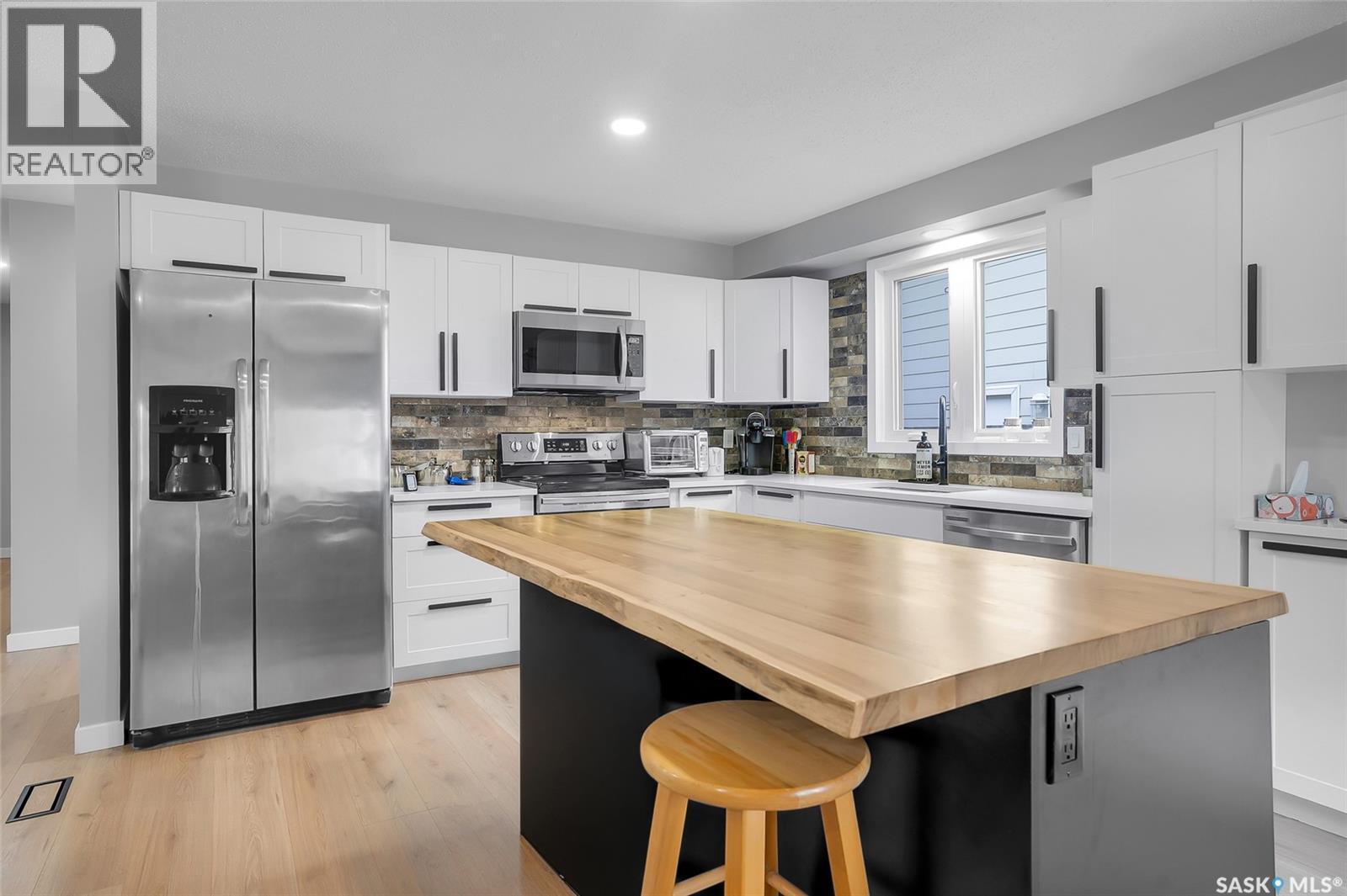 62 Roborecki Terrace, Saskatoon, SK - Indoor Photo Showing Kitchen With Stainless Steel Kitchen
