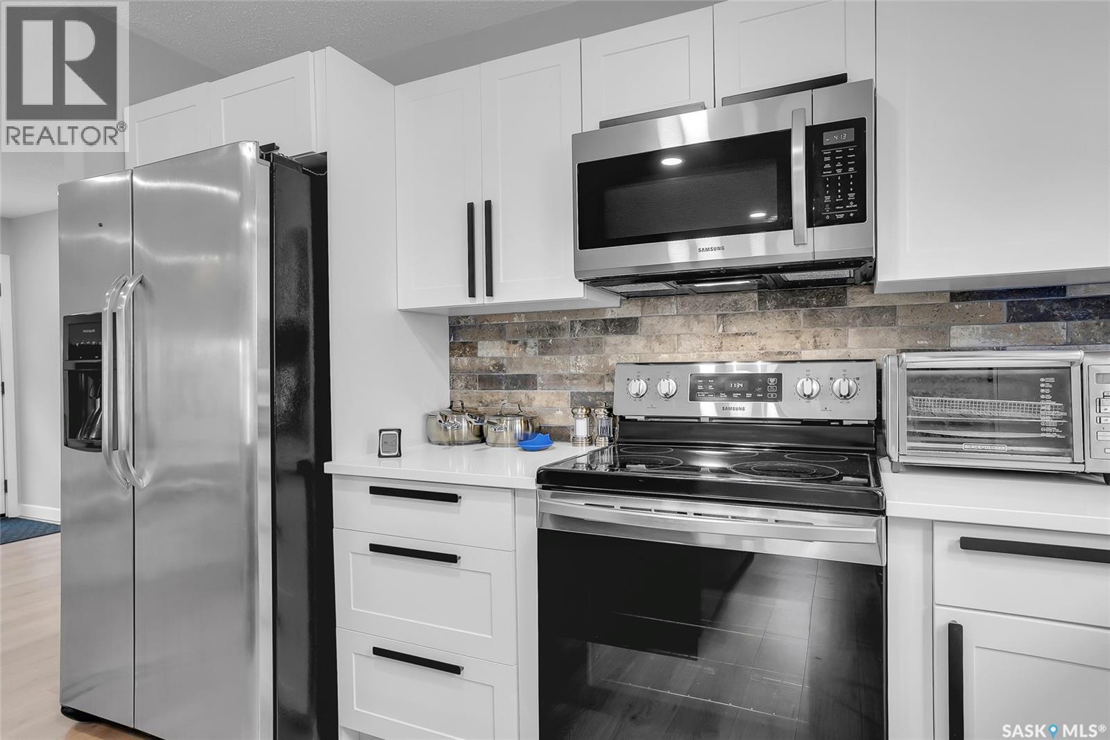 62 Roborecki Terrace, Saskatoon, SK - Indoor Photo Showing Kitchen