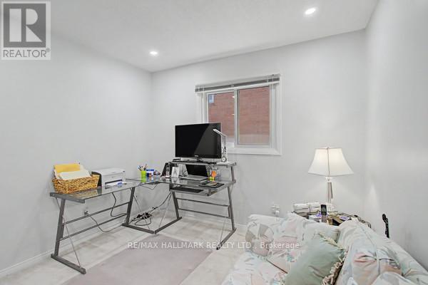 10 Haskell Crescent, Aurora, ON - Indoor Photo Showing Other Room