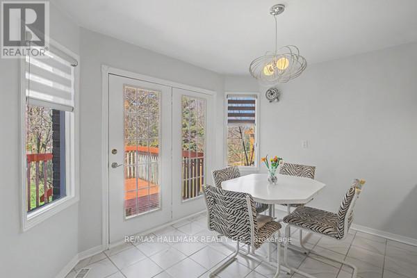 10 Haskell Crescent, Aurora, ON - Indoor Photo Showing Dining Room