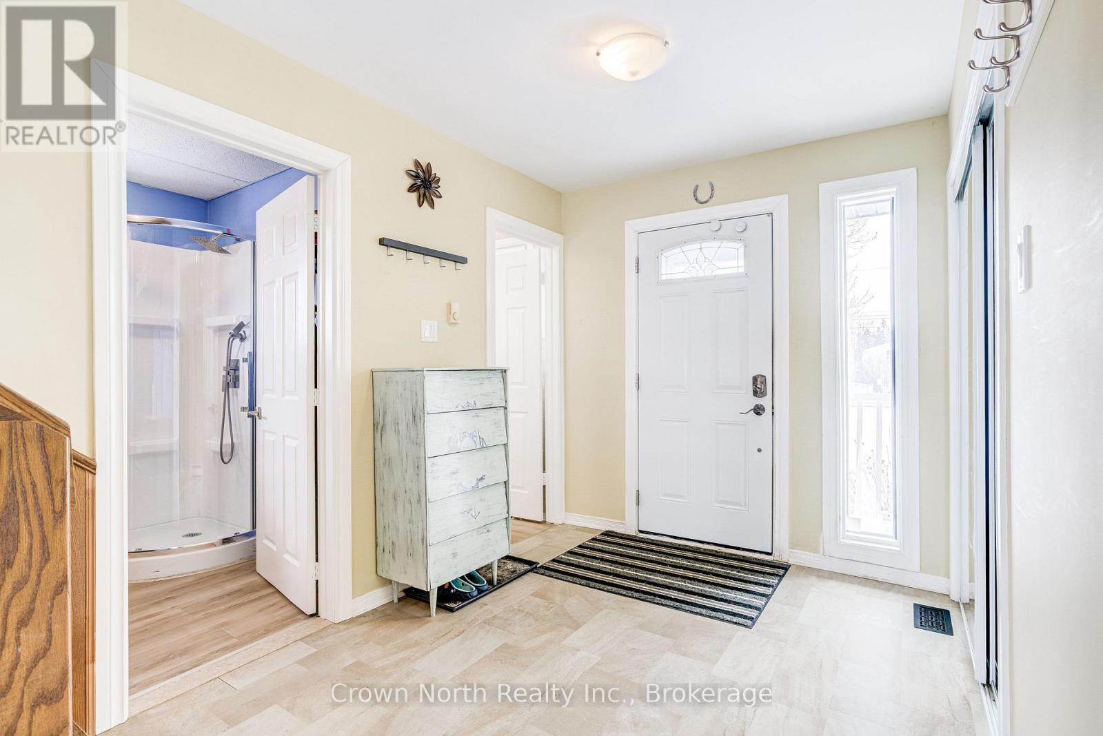 Front Entrance - Lots of Space - 39 Turtle Path, Ramara, ON - Indoor Photo Showing Other Room