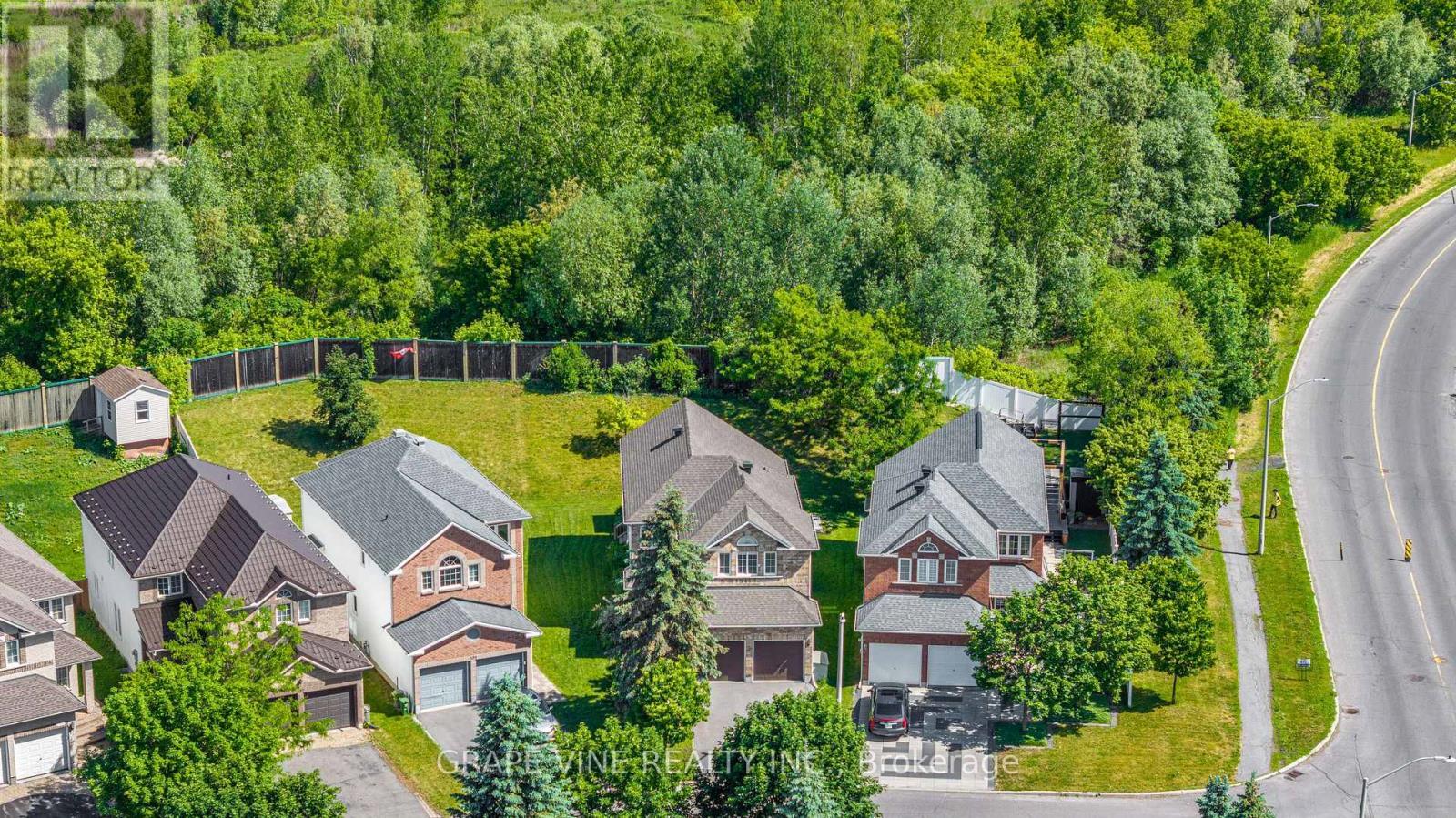 103 Rowallen Place, Ottawa, ON