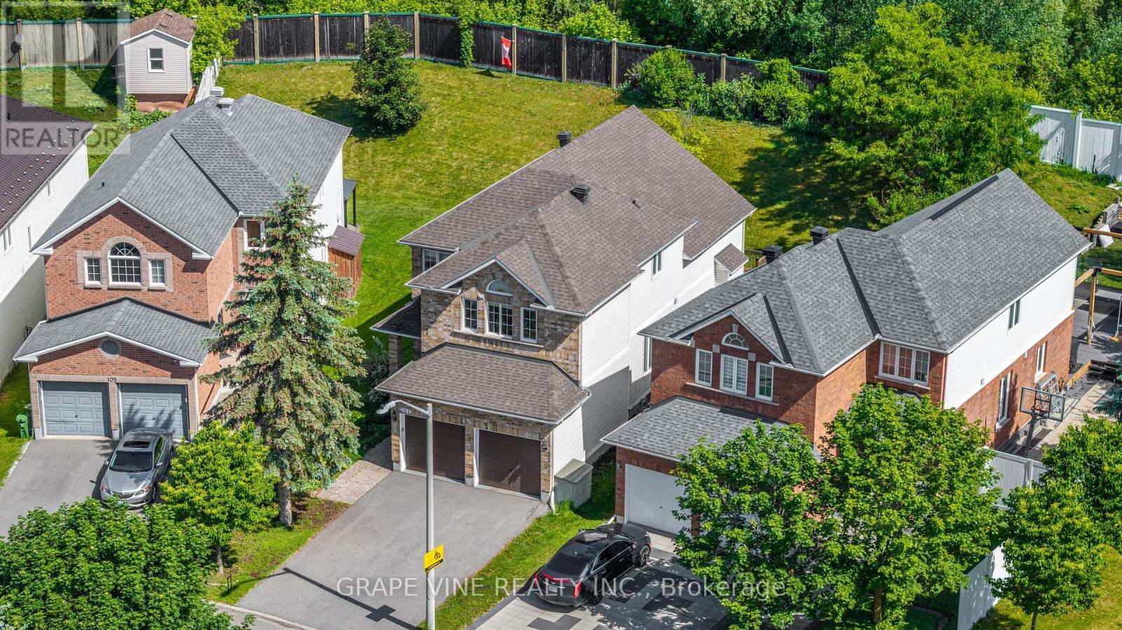 103 Rowallen Place, Ottawa, ON