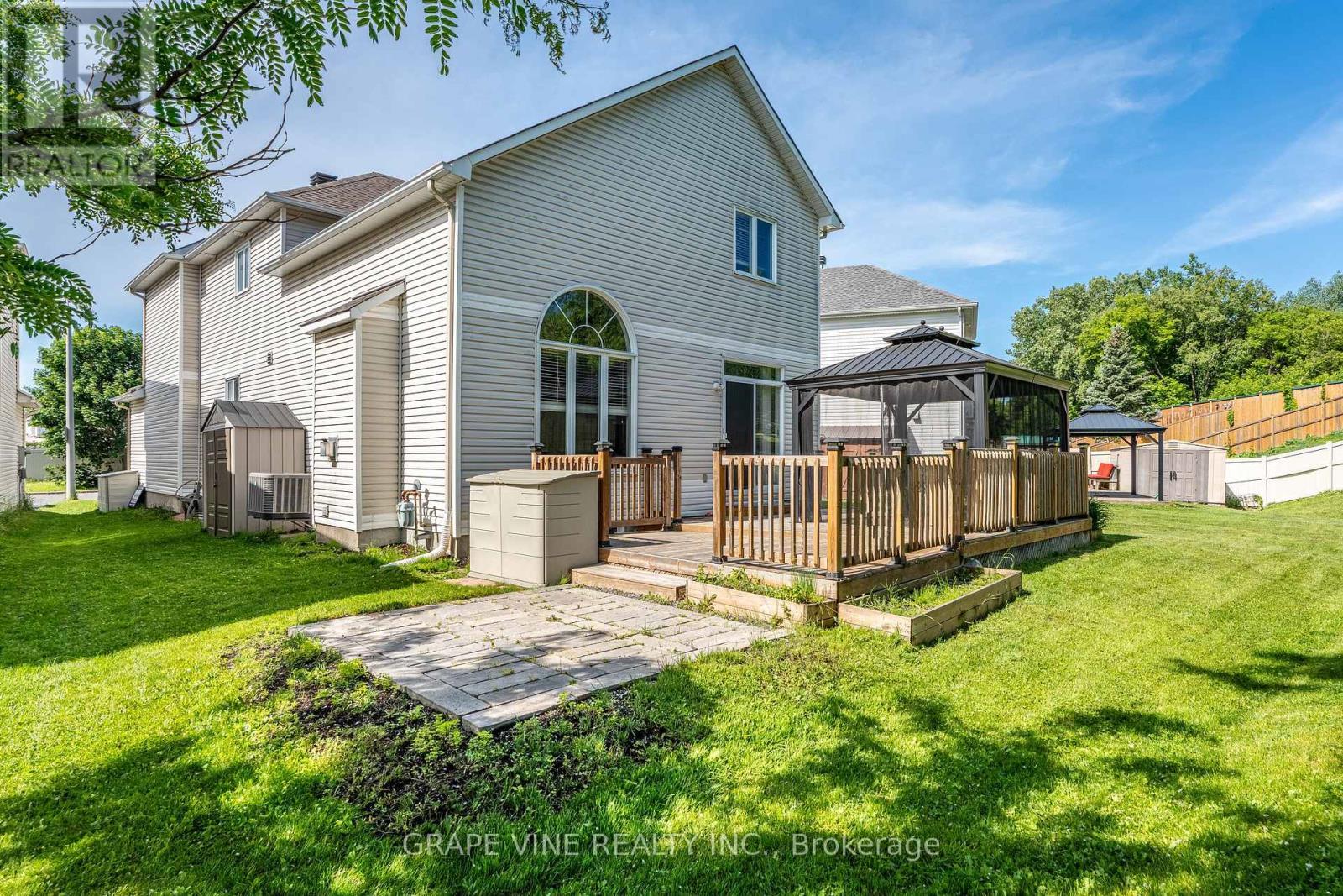 103 Rowallen Place, Ottawa, ON