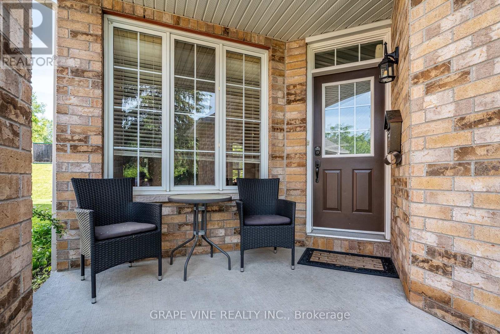 103 Rowallen Place, Ottawa, ON