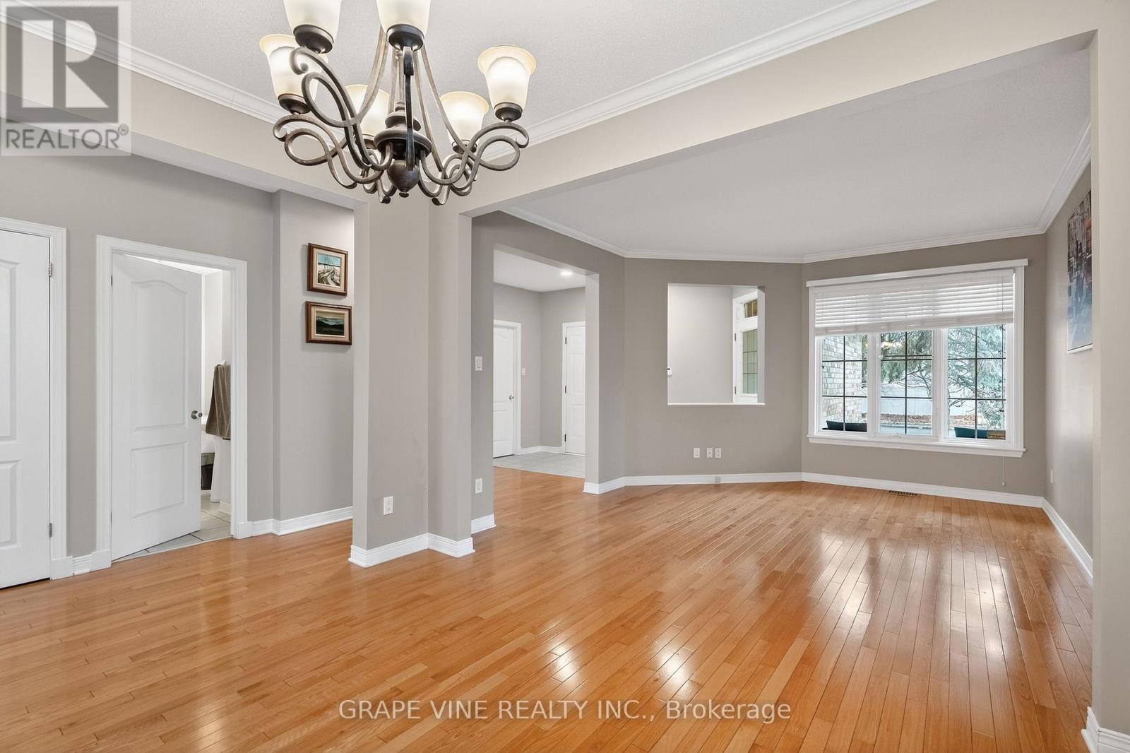 103 Rowallen Place, Ottawa, ON