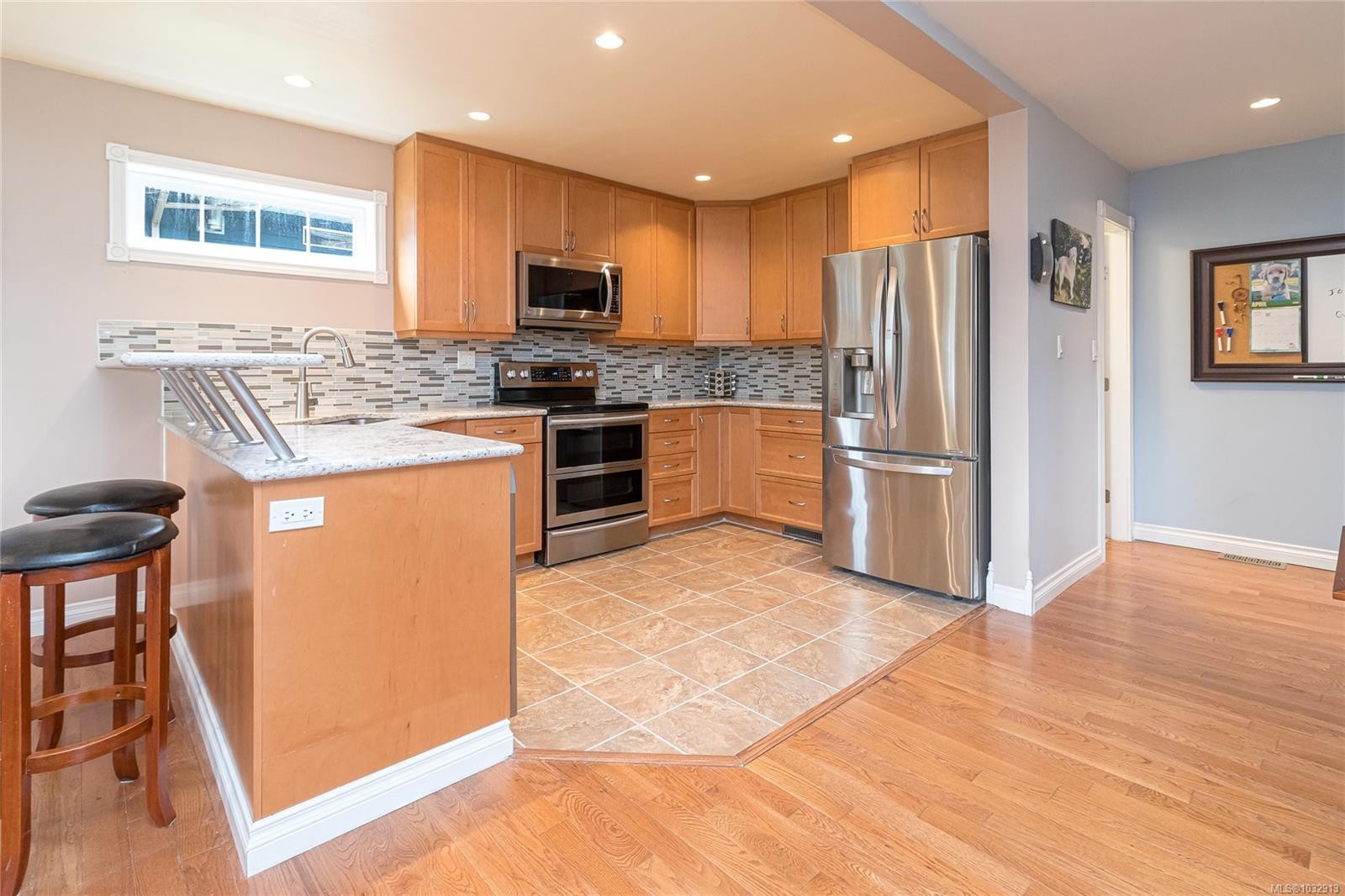 24 Vickery Rd, View Royal, BC