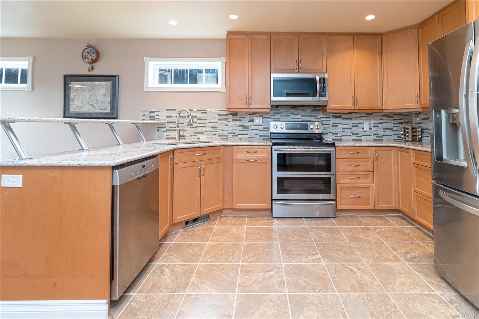24 Vickery Rd, View Royal, BC