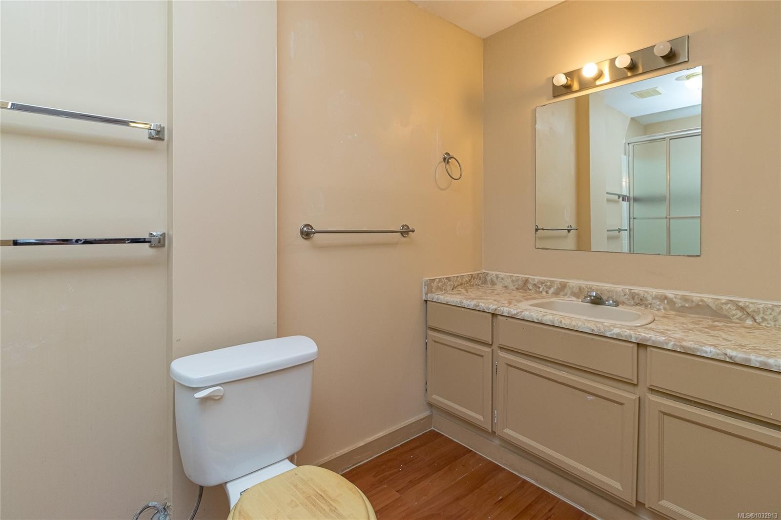 24 Vickery Rd, View Royal, BC