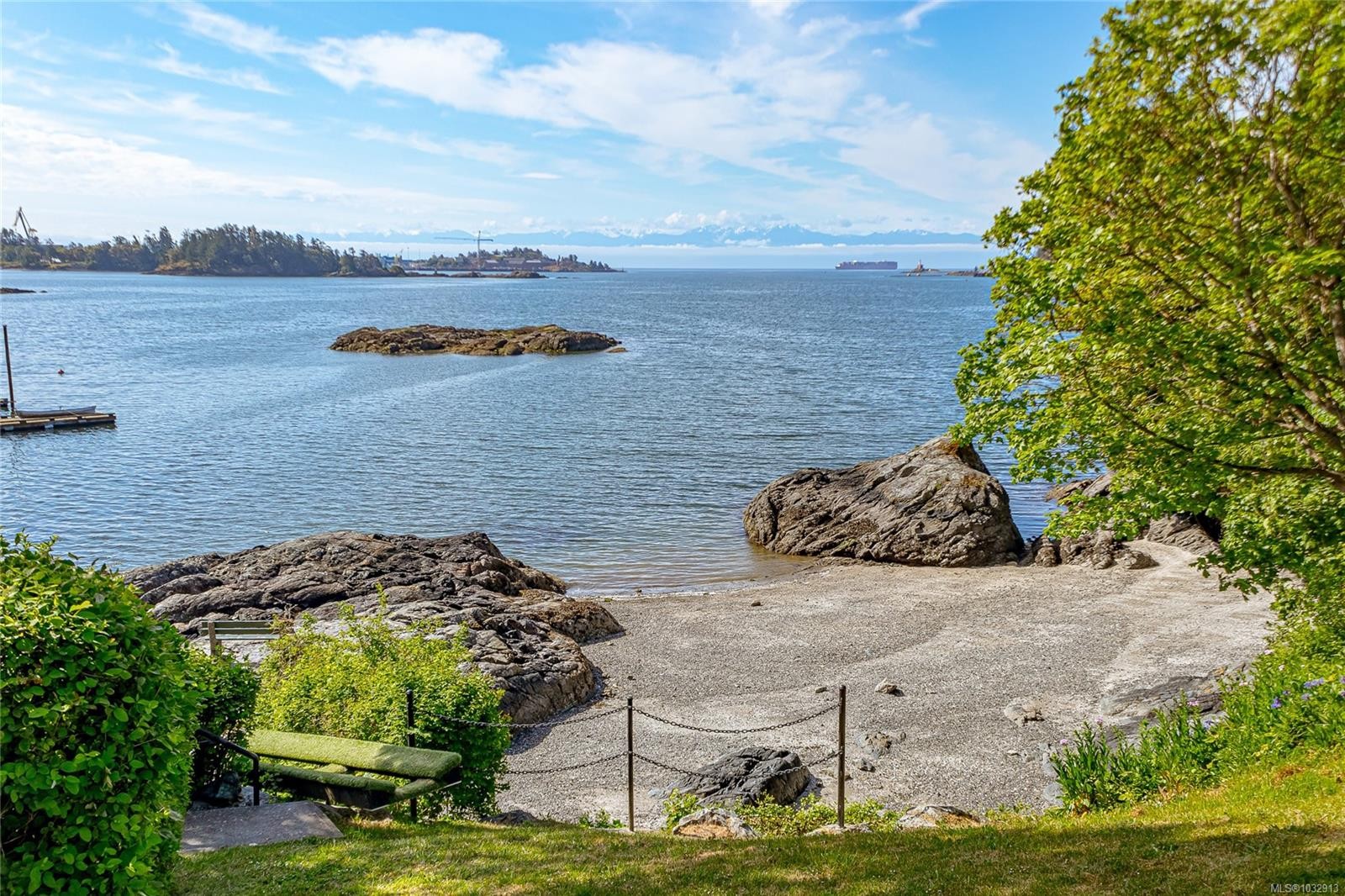 24 Vickery Rd, View Royal, BC
