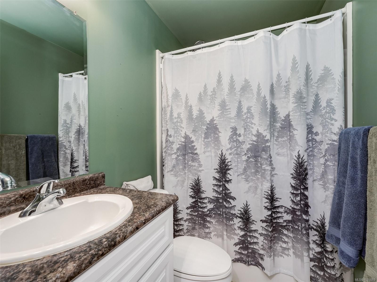 6894 Beaton Rd, Sooke, BC - Indoor Photo Showing Bathroom