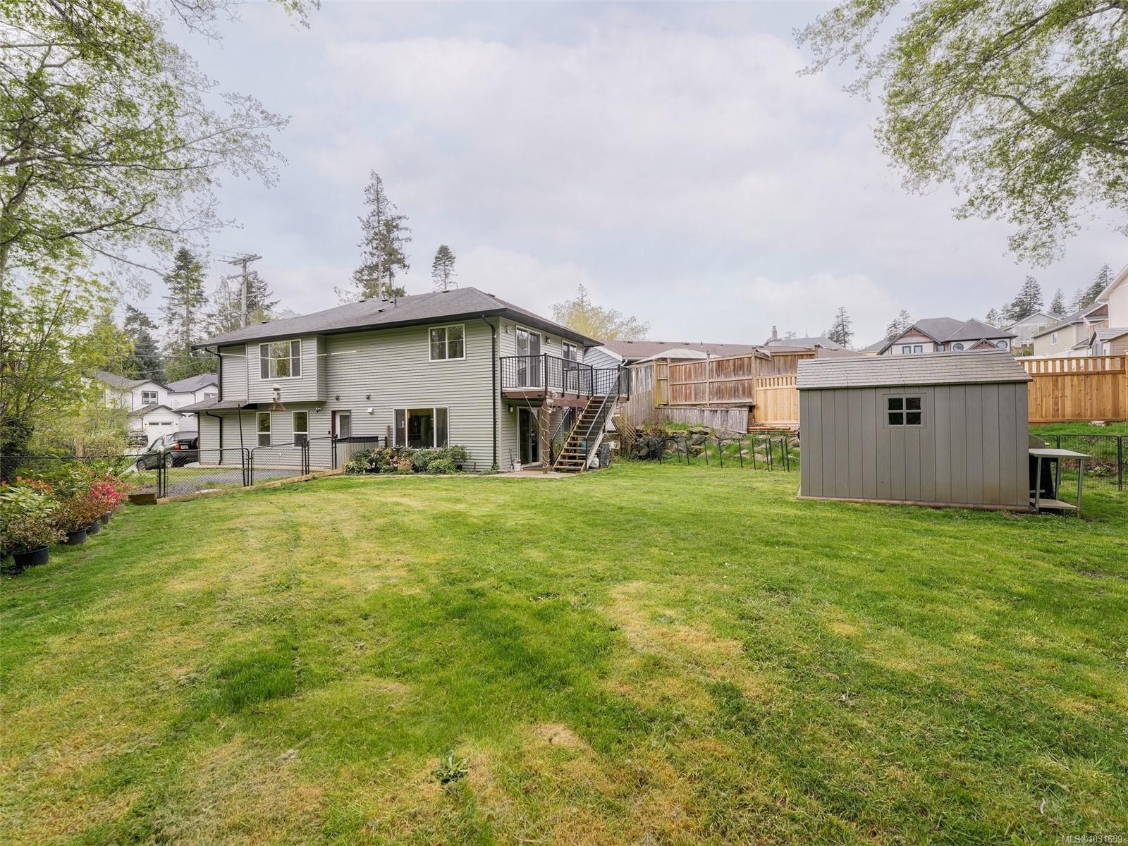 6894 Beaton Rd, Sooke, BC - Outdoor
