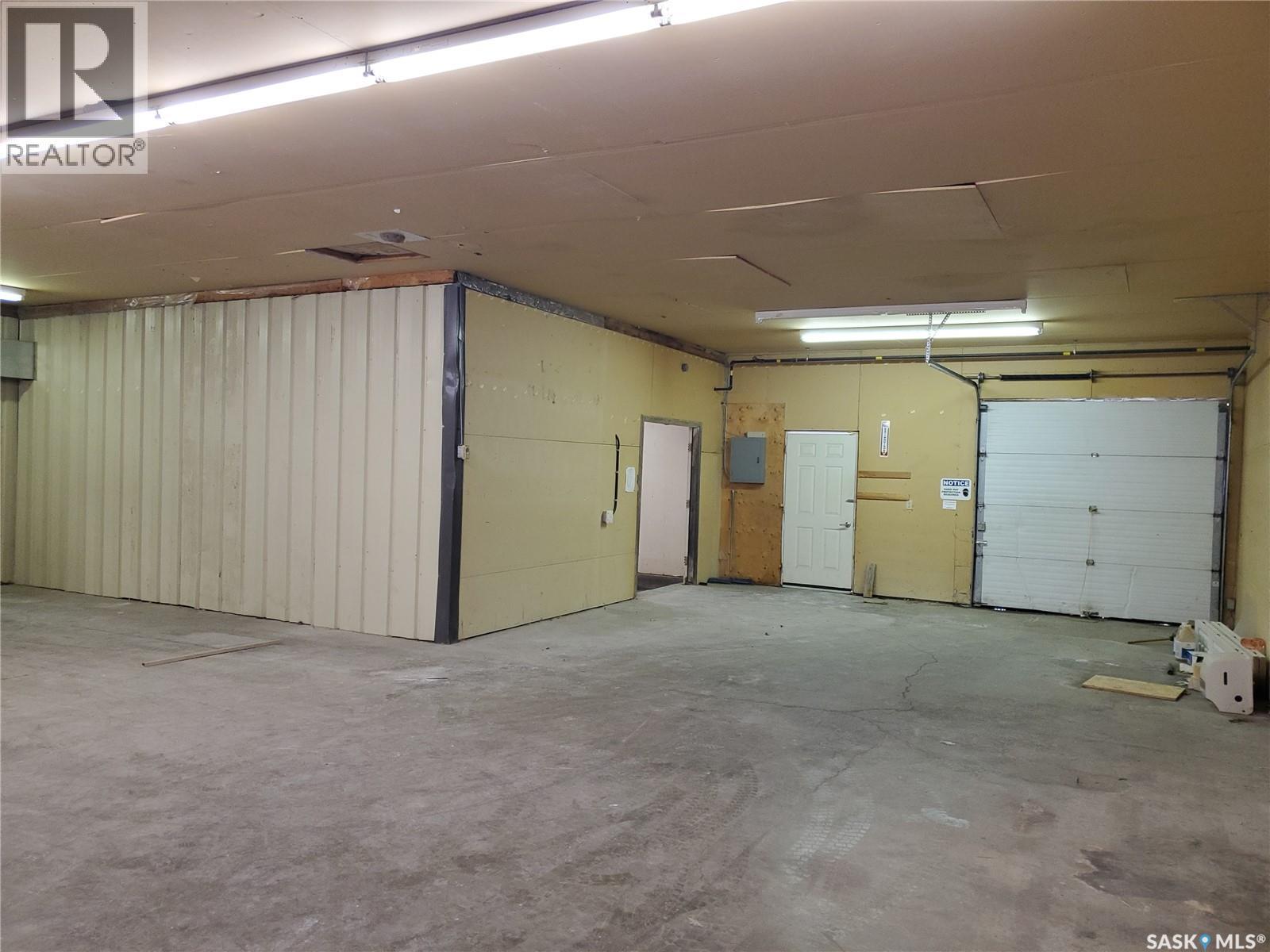 102 Railway Avenue N, Cabri, SK