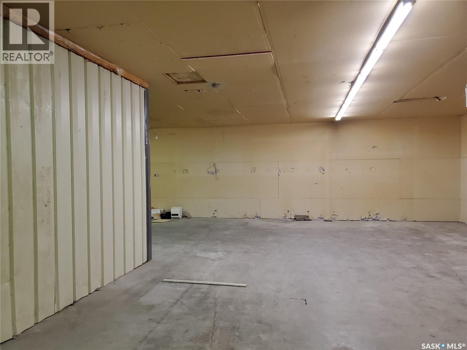 102 Railway Avenue N, Cabri, SK