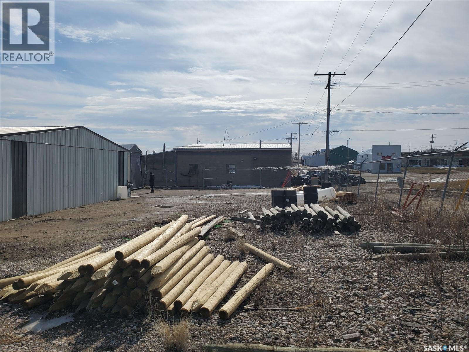 102 Railway Avenue N, Cabri, SK