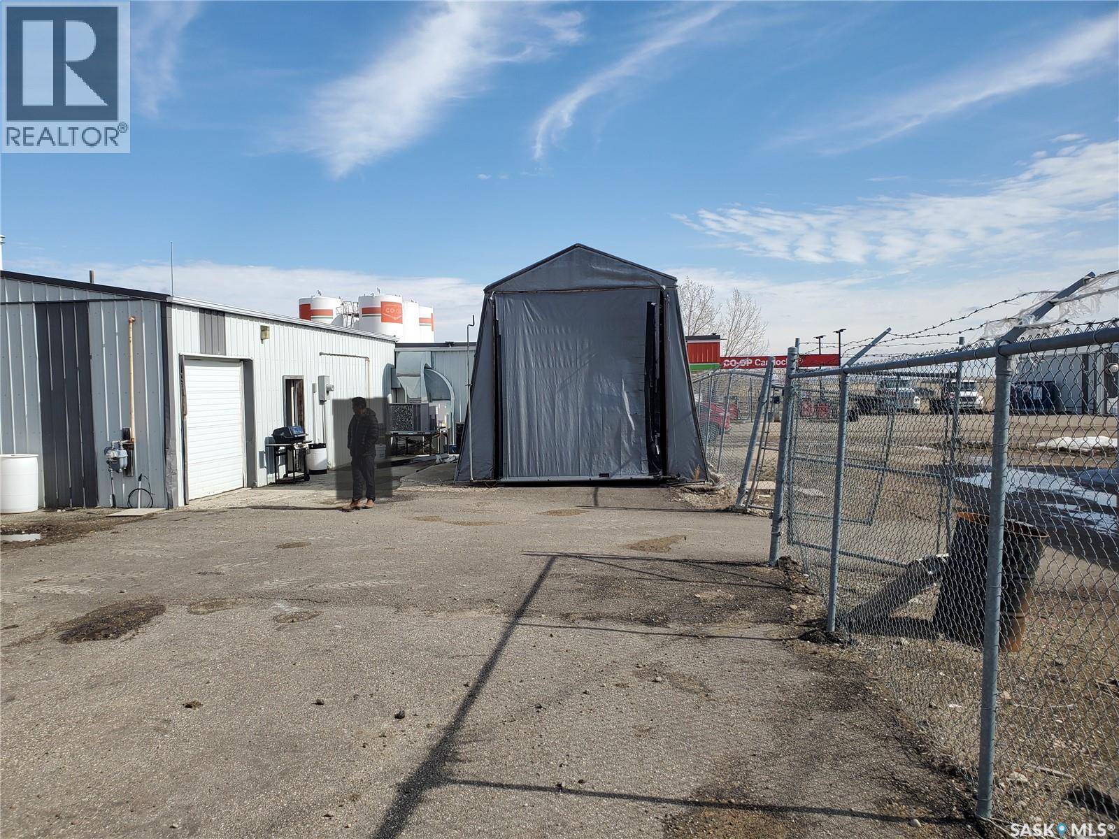 102 Railway Avenue N, Cabri, SK
