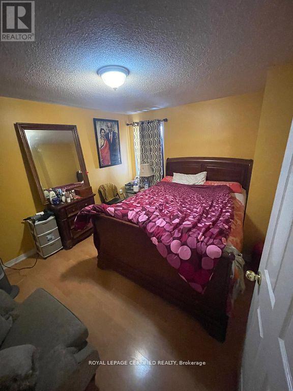 42 Wooliston Crescent, Brampton, ON - Indoor Photo Showing Bedroom