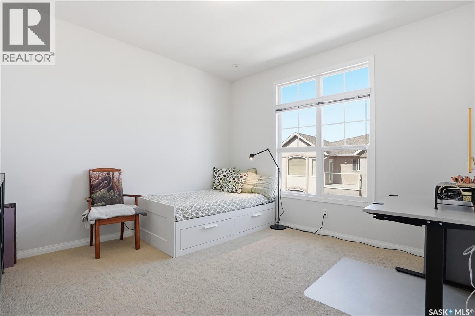304 218 Heath Avenue, Saskatoon, SK - Indoor Photo Showing Bedroom