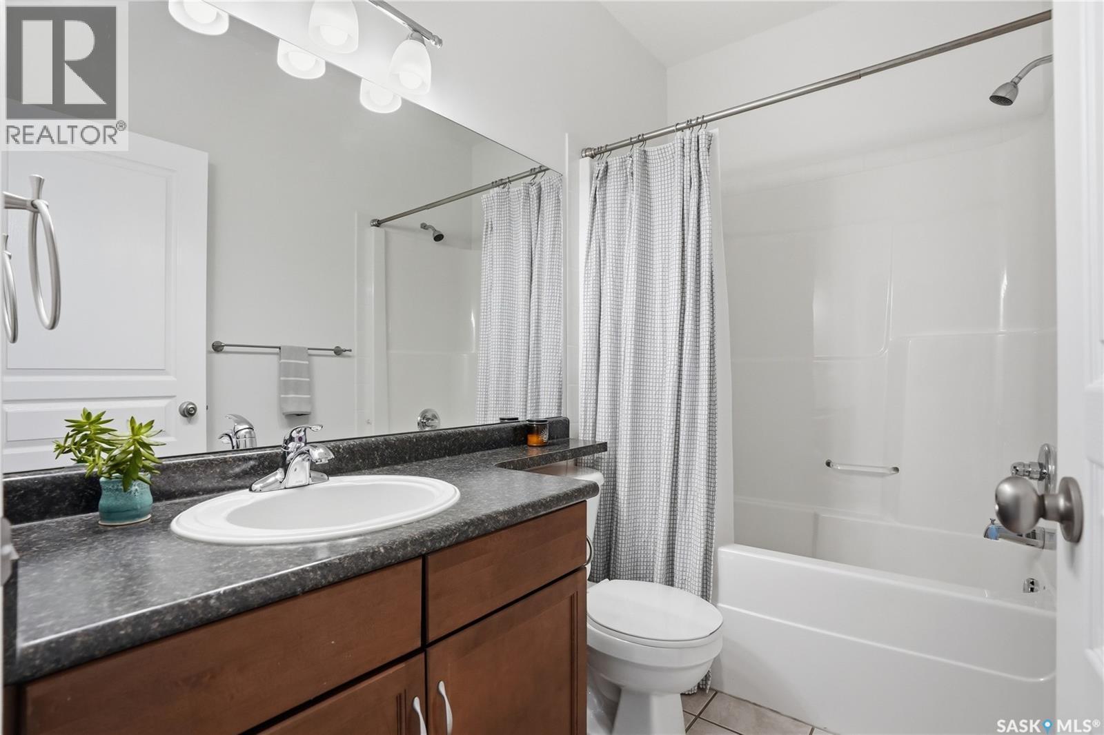 304 218 Heath Avenue, Saskatoon, SK - Indoor Photo Showing Bathroom