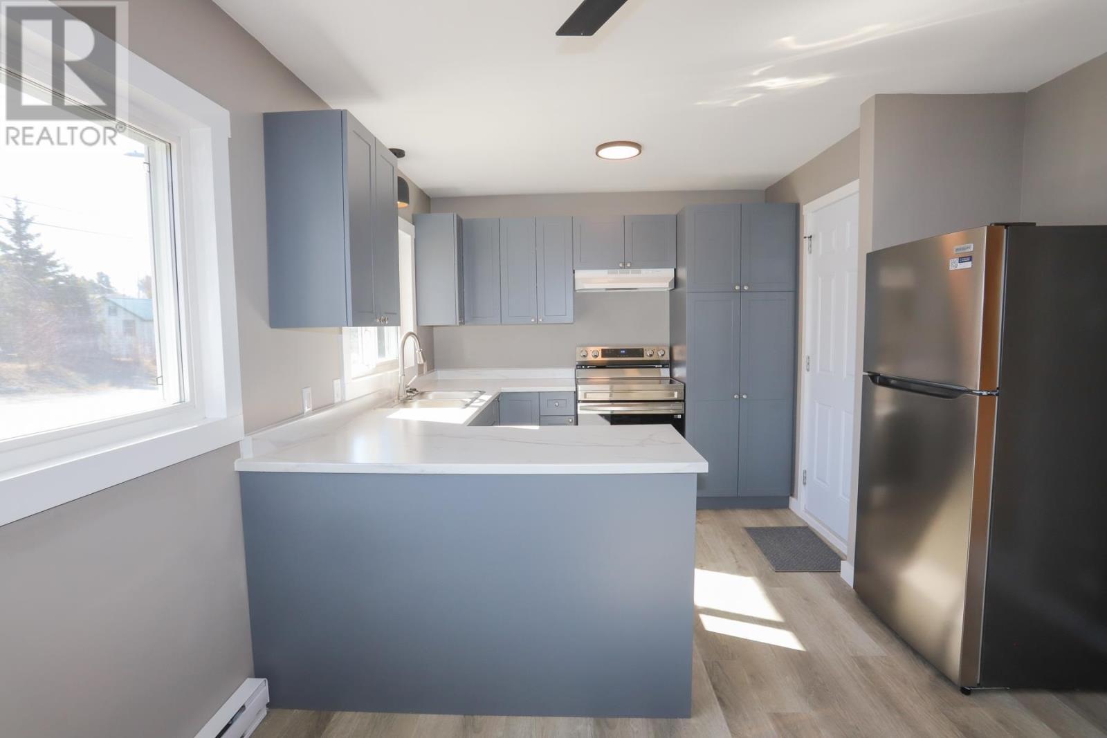 19 & 21 Cunningham St, Bruce Mines, ON - Indoor Photo Showing Kitchen