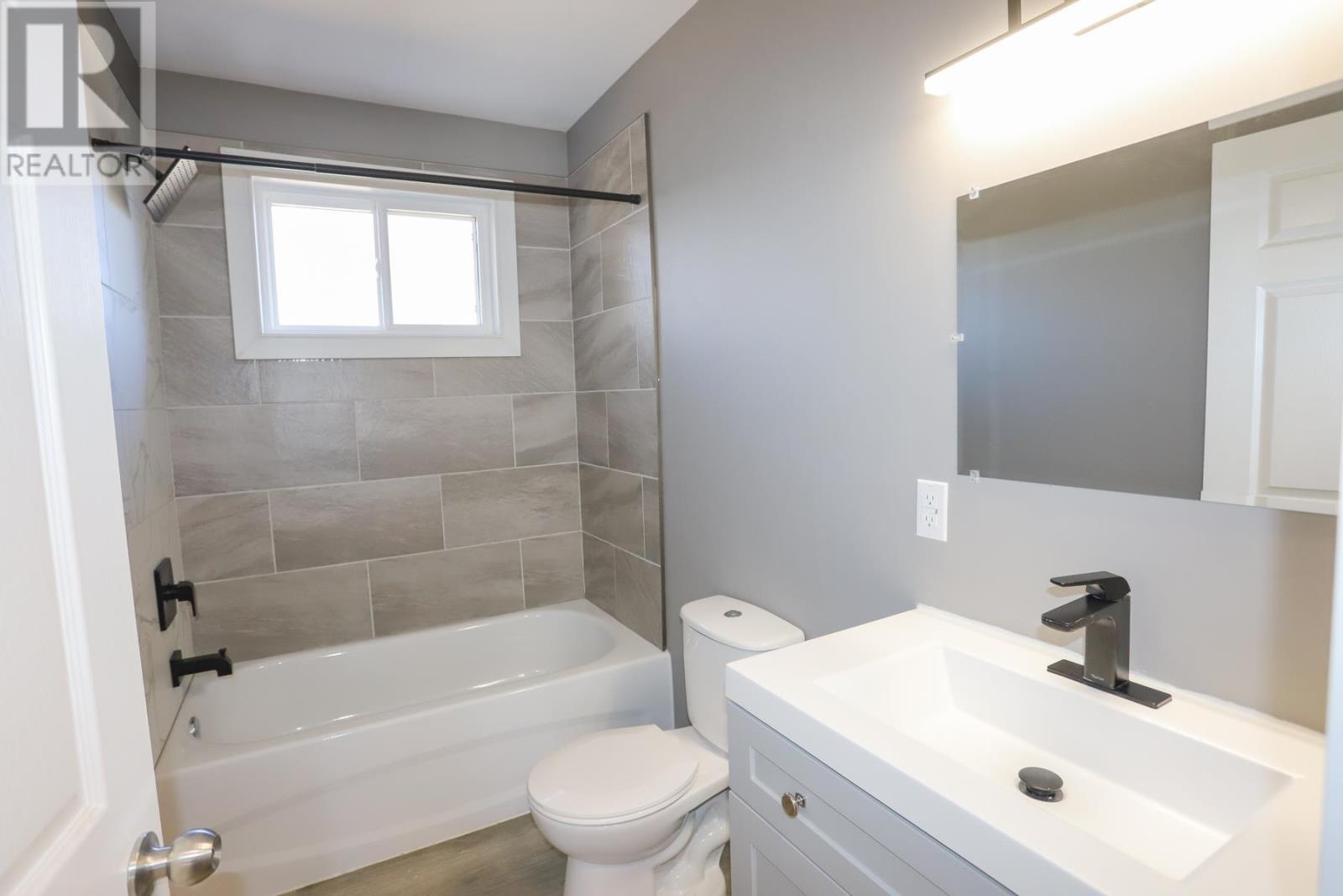 19 & 21 Cunningham St, Bruce Mines, ON - Indoor Photo Showing Bathroom