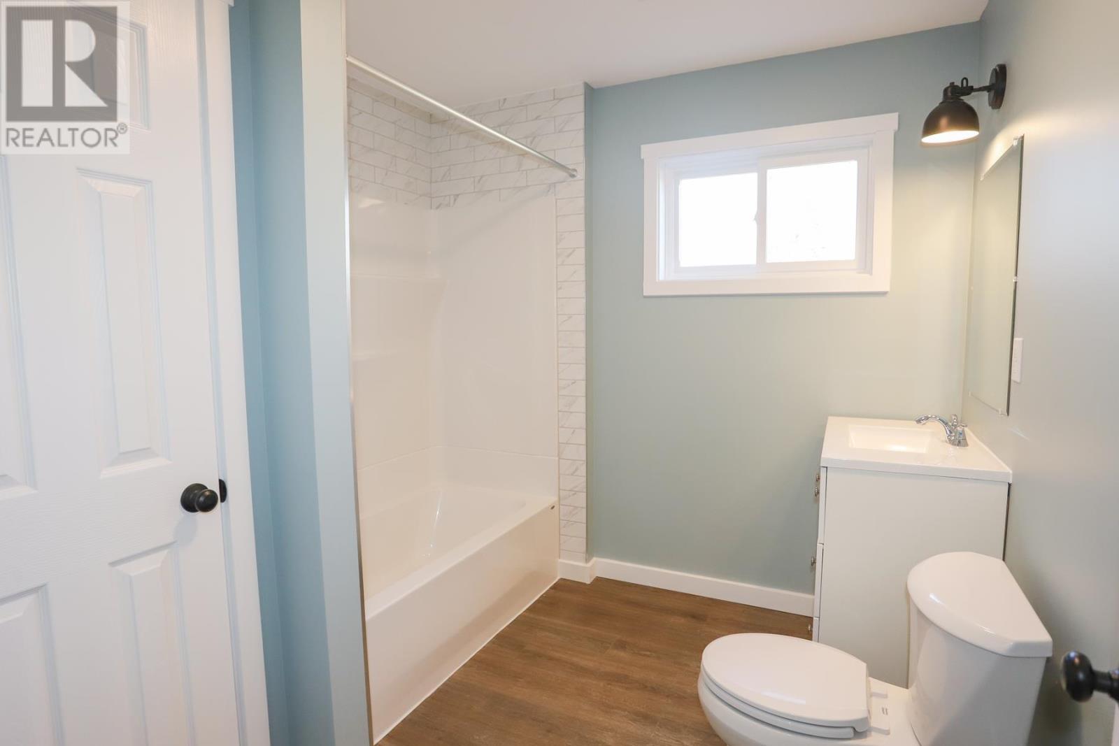 19 & 21 Cunningham St, Bruce Mines, ON - Indoor Photo Showing Bathroom