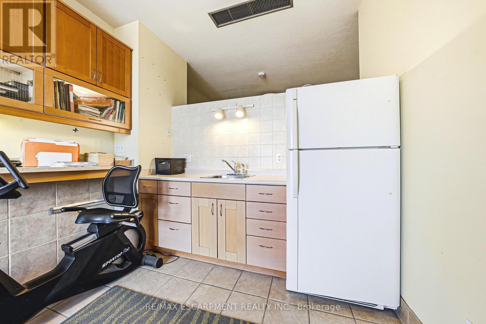 593-595 King Street E, Hamilton, ON