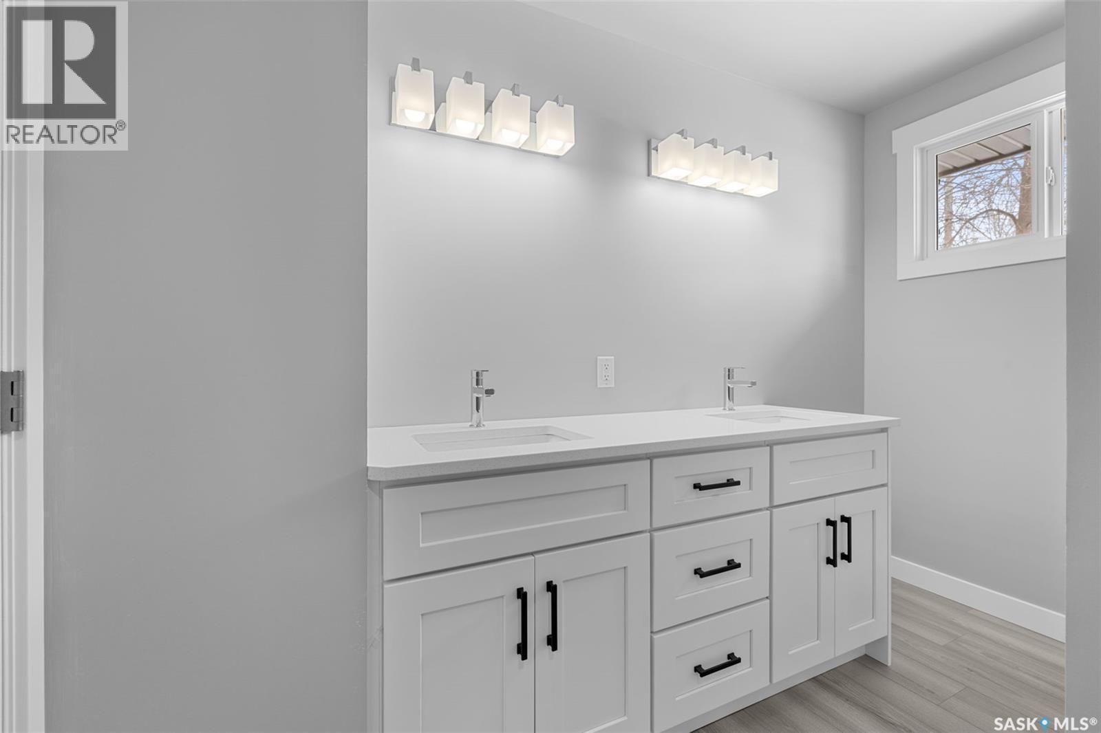 819 Shannon Road, Regina, SK - Indoor