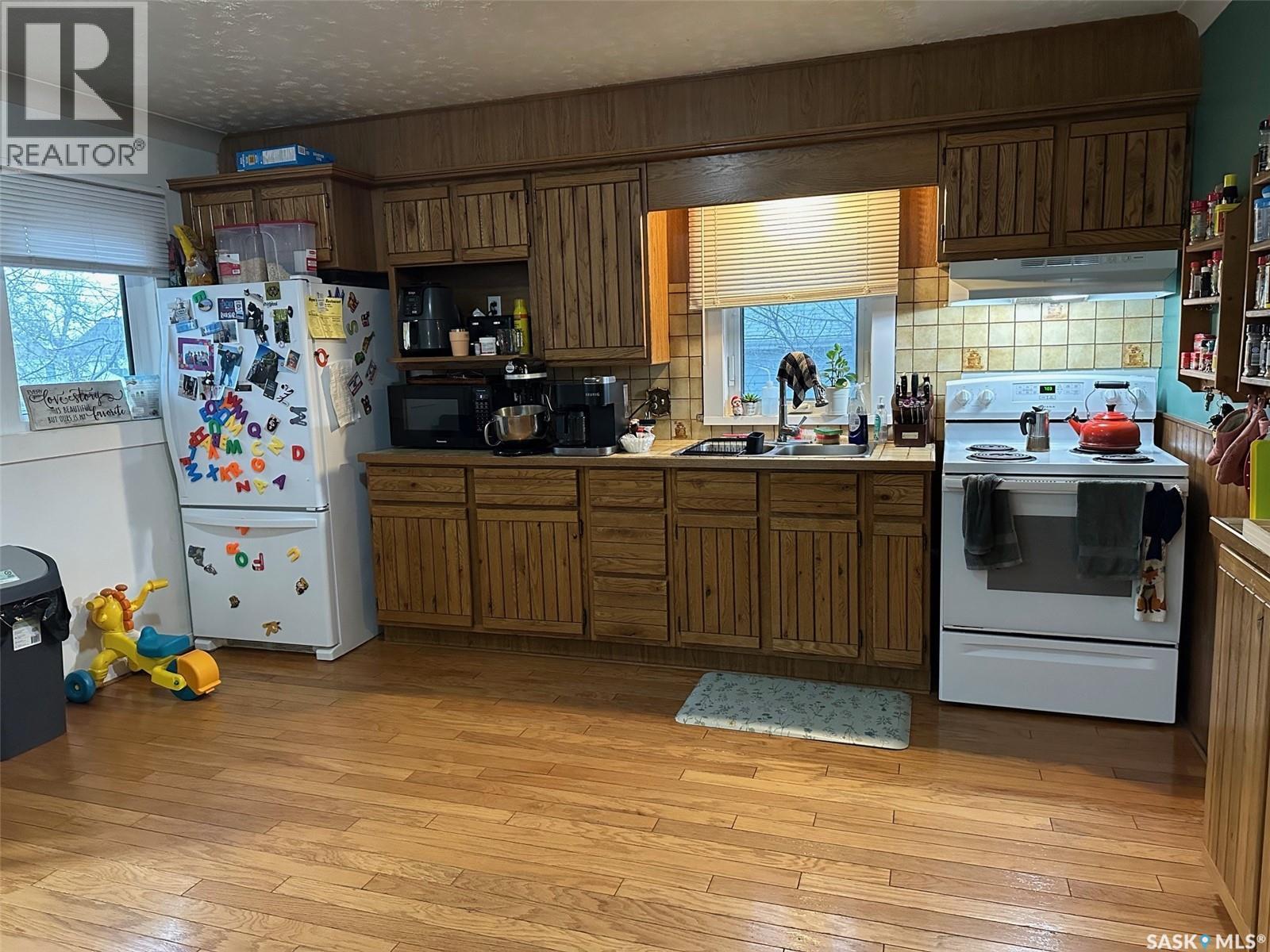 429 Third Street, Estevan, SK - Indoor Photo Showing Kitchen With Double Sink