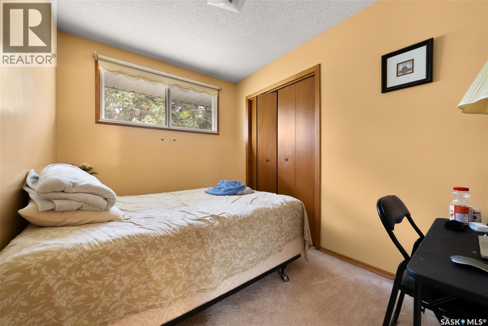 1015 12Th Avenue E, Regina, SK - Indoor Photo Showing Bedroom