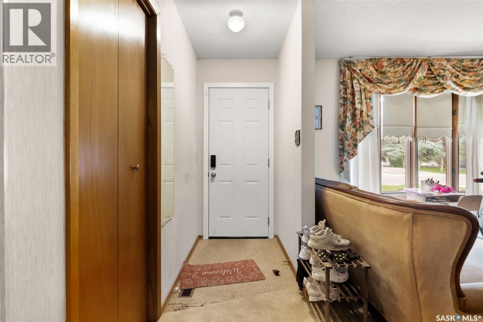 1015 12Th Avenue E, Regina, SK - Indoor Photo Showing Other Room