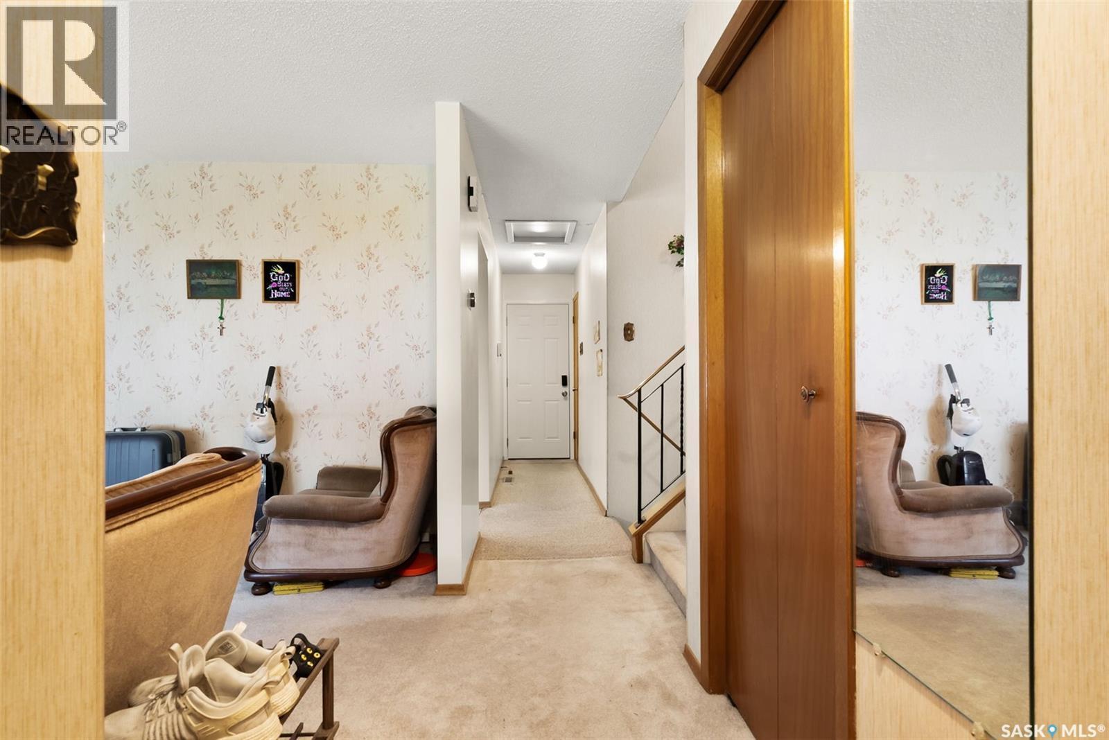 1015 12Th Avenue E, Regina, SK - Indoor Photo Showing Other Room