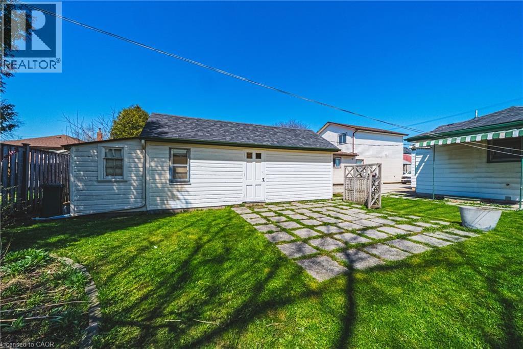 28 Munn Street, Hamilton, ON - Outdoor