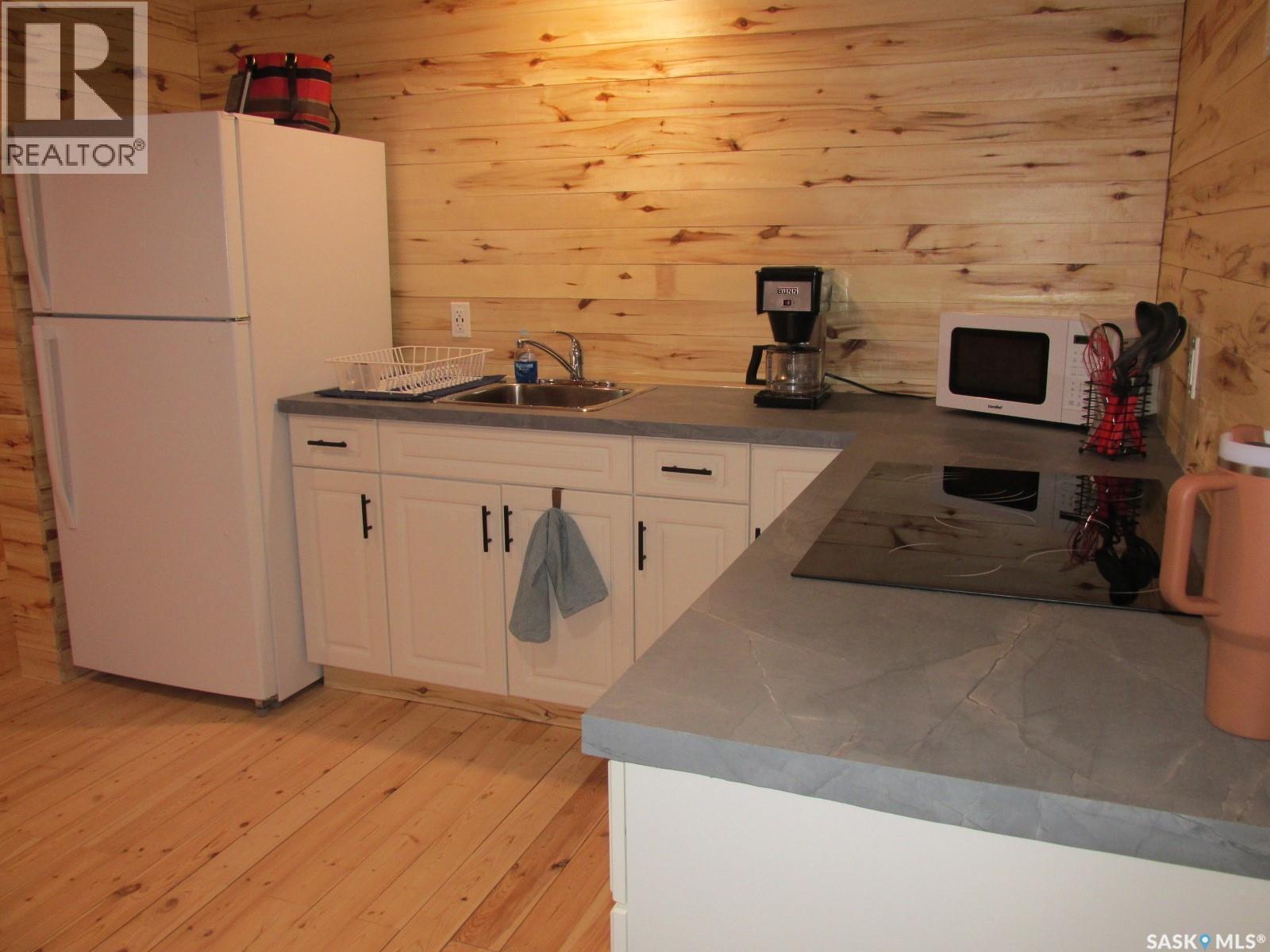 109 Rustad Avenue, White Fox, SK - Indoor Photo Showing Kitchen