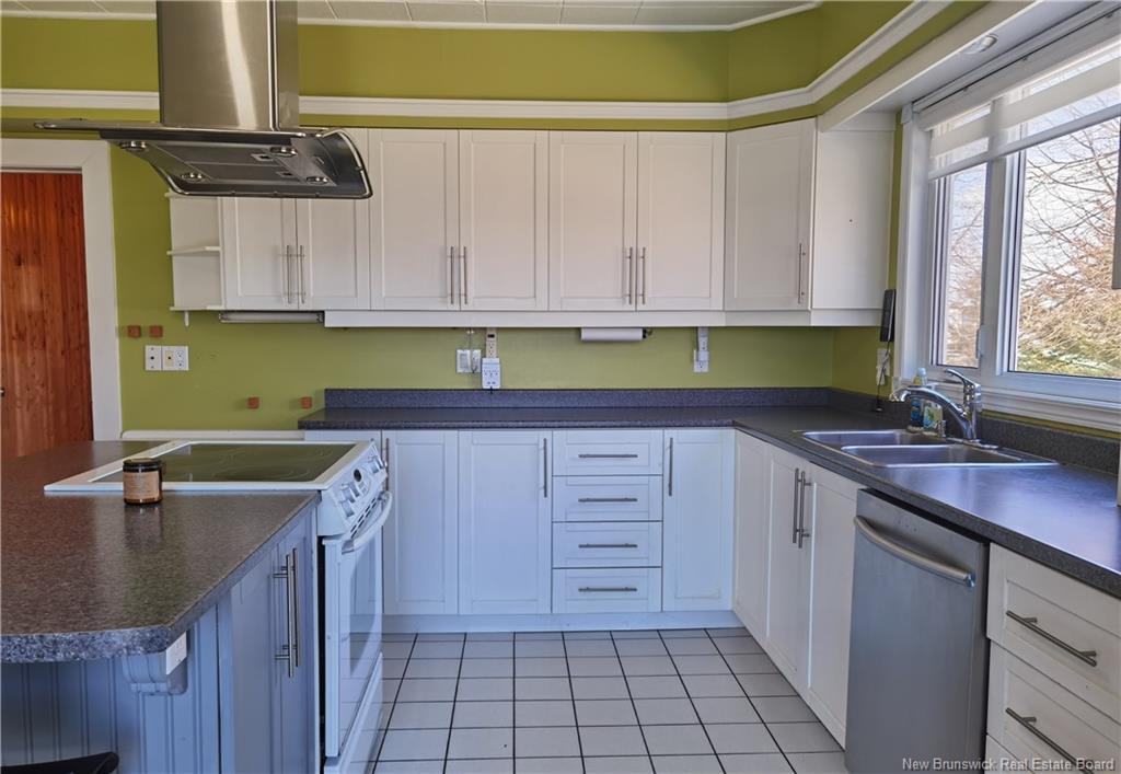 141 1 Ere Rue, Shippagan, NB
