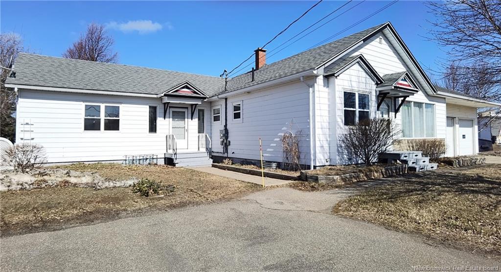 141 1 Ere Rue, Shippagan, NB