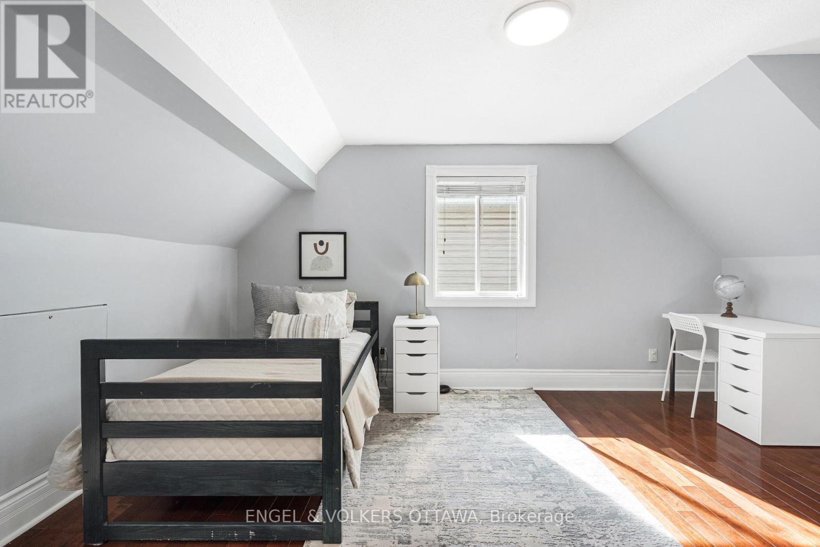 1252 Anoka Street, Ottawa, ON - Indoor Photo Showing Bedroom