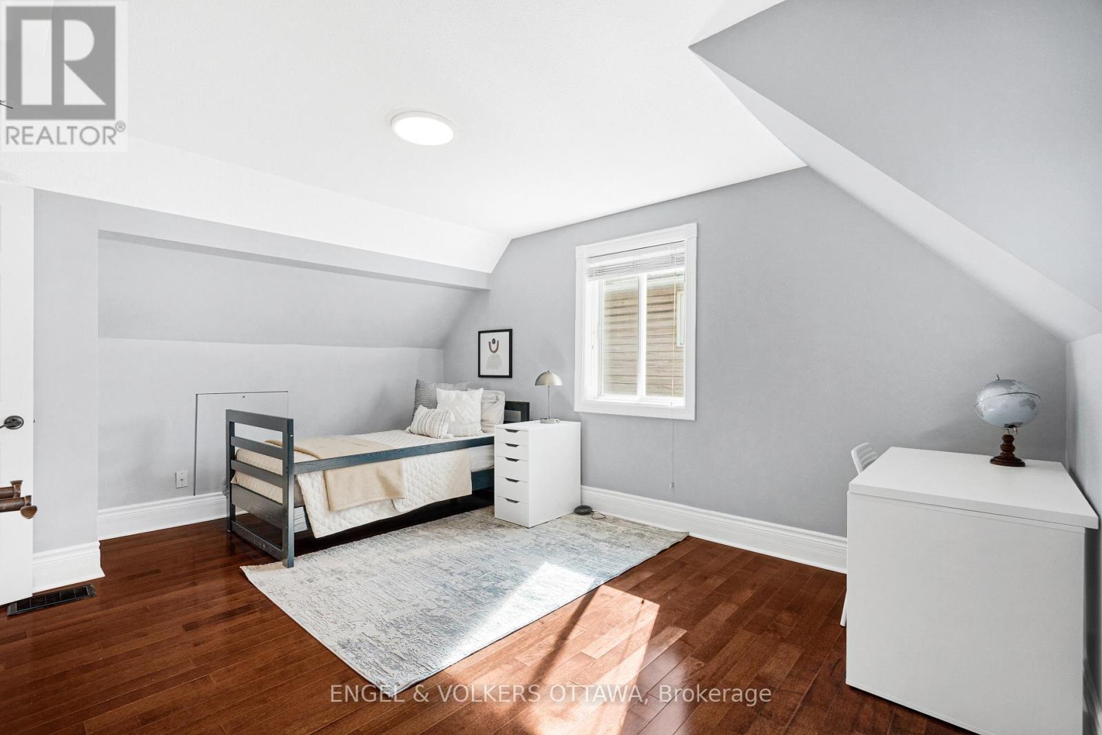 1252 Anoka Street, Ottawa, ON - Indoor Photo Showing Other Room