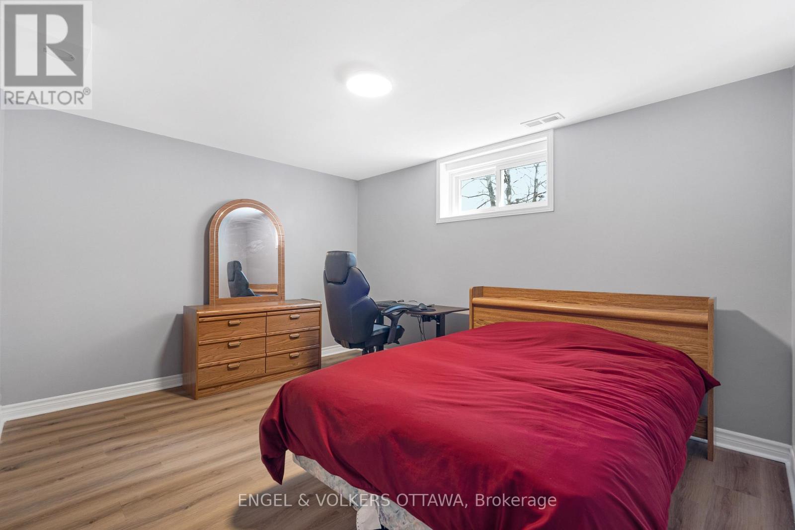 1252 Anoka Street, Ottawa, ON - Indoor Photo Showing Bedroom