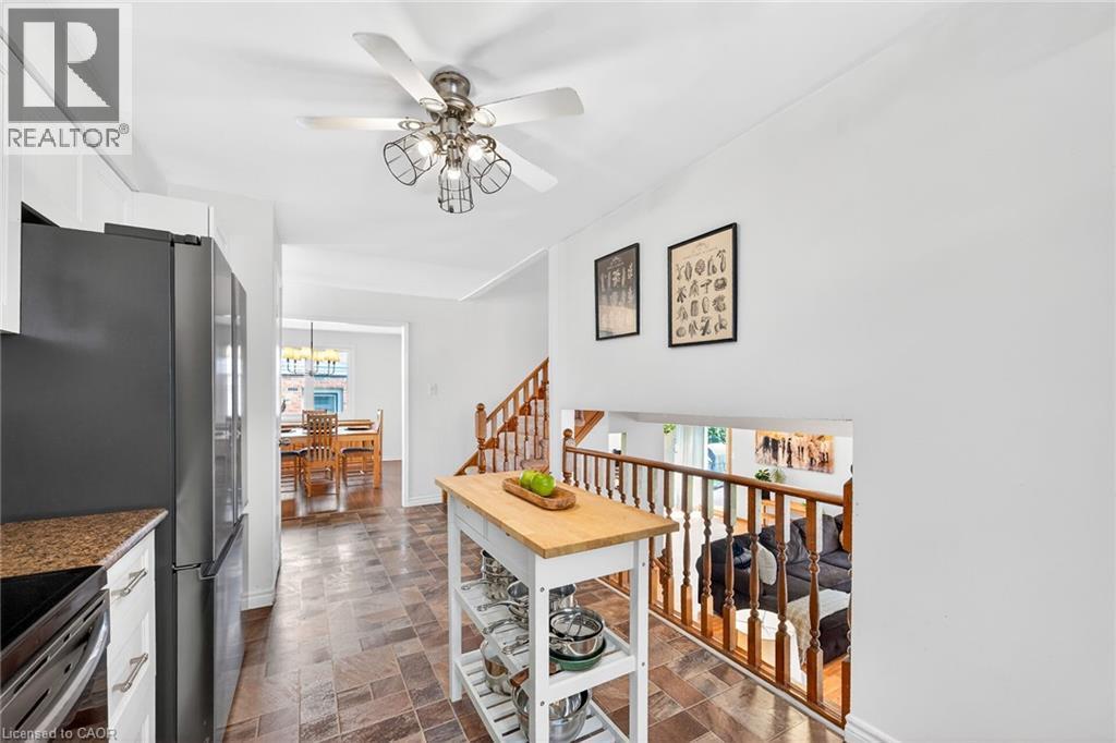 22 Vance Crescent, Waterdown, ON - Indoor